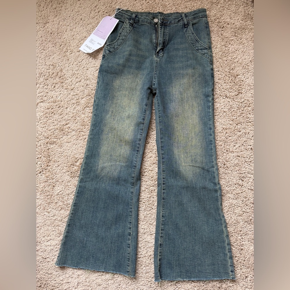Casual Blue Flare Jeans with Subtle Fade